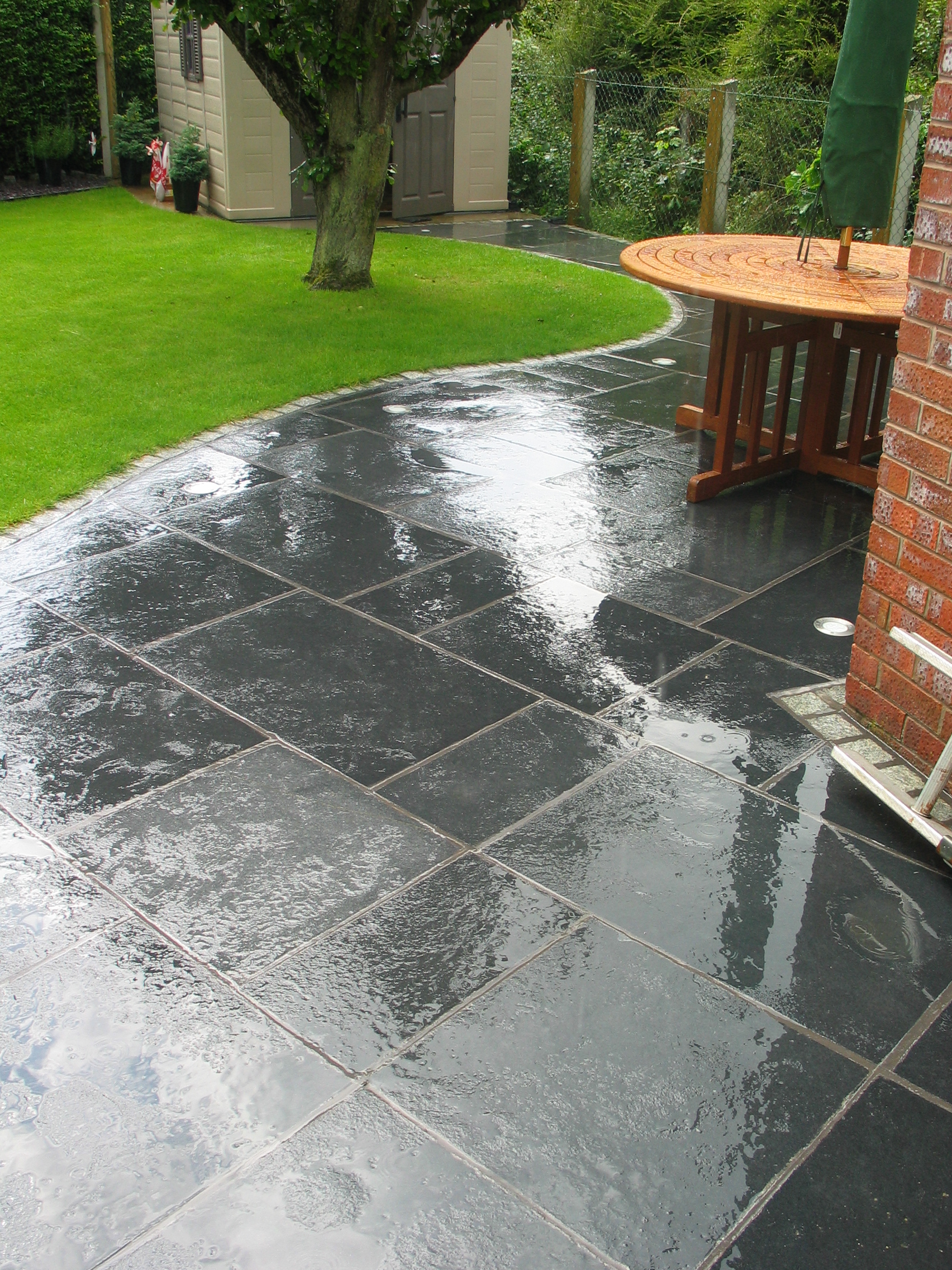 Black Limestone Paving - 900mm x 600mm / 18m2 Pack - Image 3