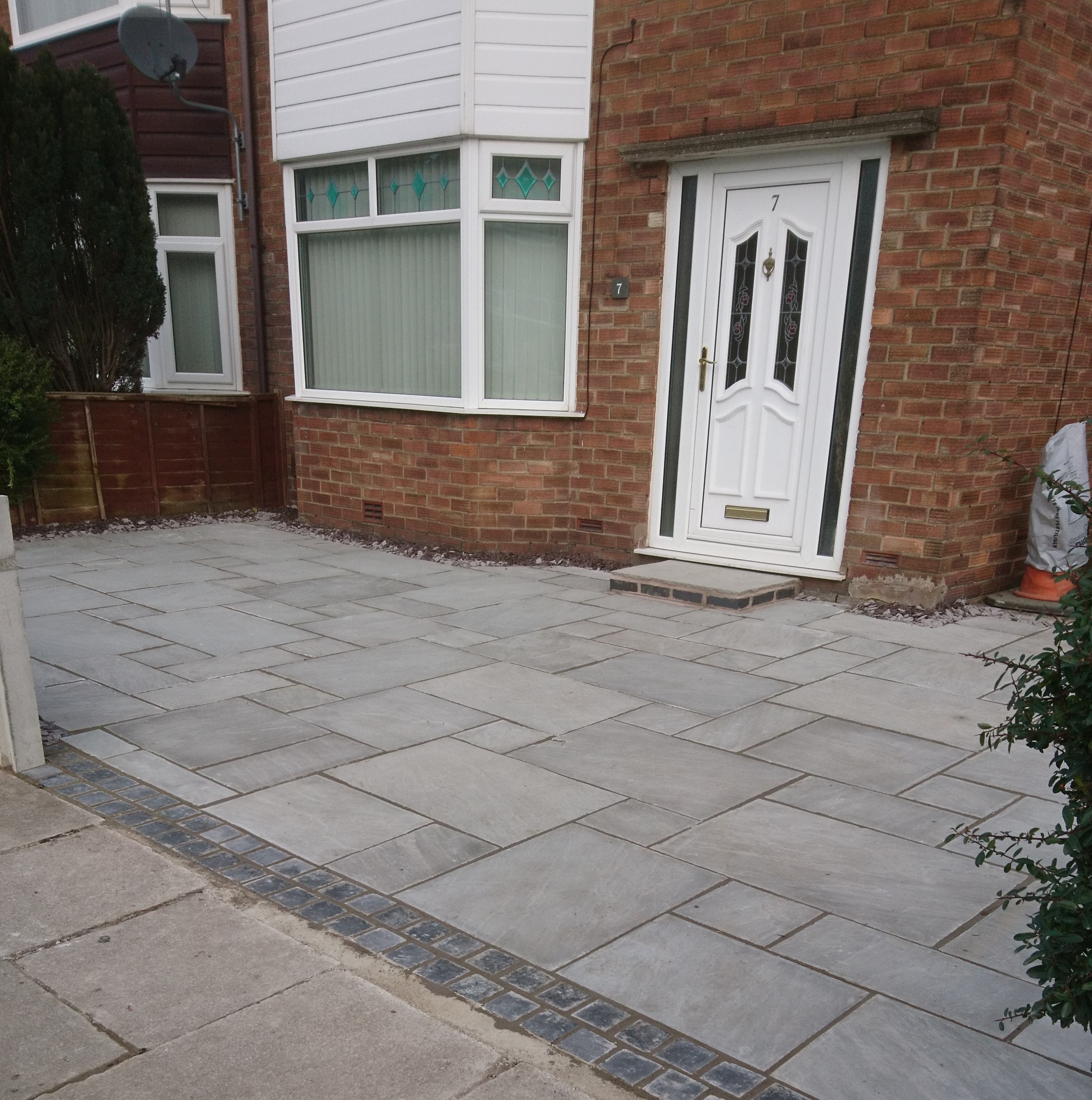 Kandla Grey Driveway Grade - 4 Size / 15.5m2 Project Pack - Image 2
